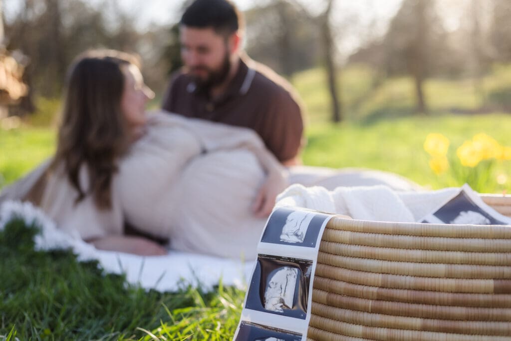mom and dad expecting during knoxville maternity photography session at the Holmstead studio