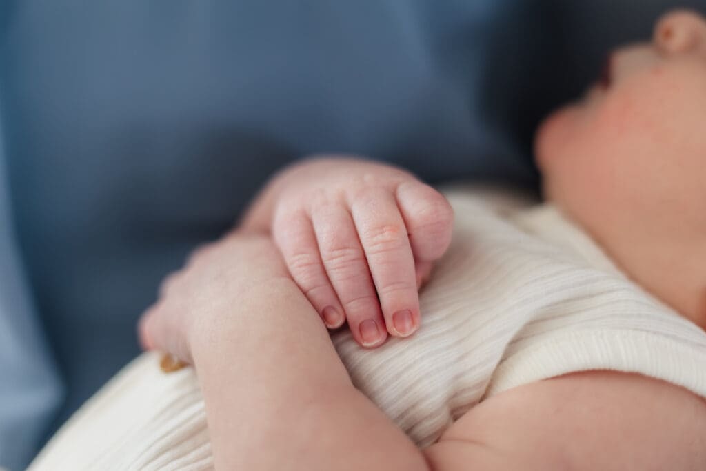 baby fingers during knoxville newborn session